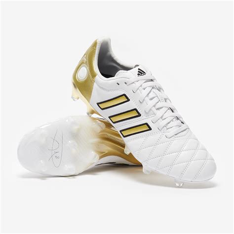 adidas 11pro football boots.